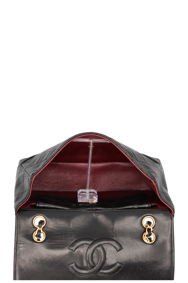 CHANEL Vintage Single Flap Bag Black