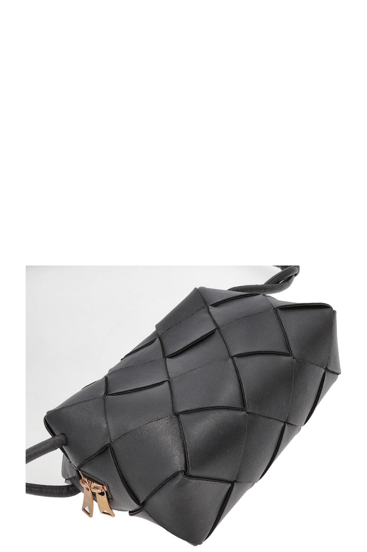 BOTTEGA VENETA Small Cassette Camera Bag Black