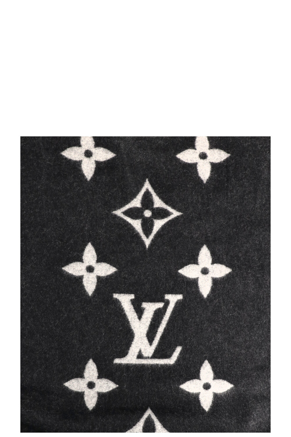 LOUIS VUITTON Cold Reykjavik Mink Pocket Scarf Cashmere Black