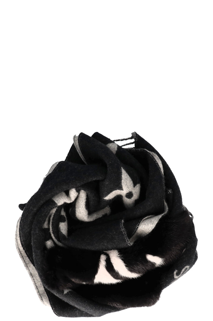 LOUIS VUITTON Cold Reykjavik Mink Pocket Scarf Cashmere Black