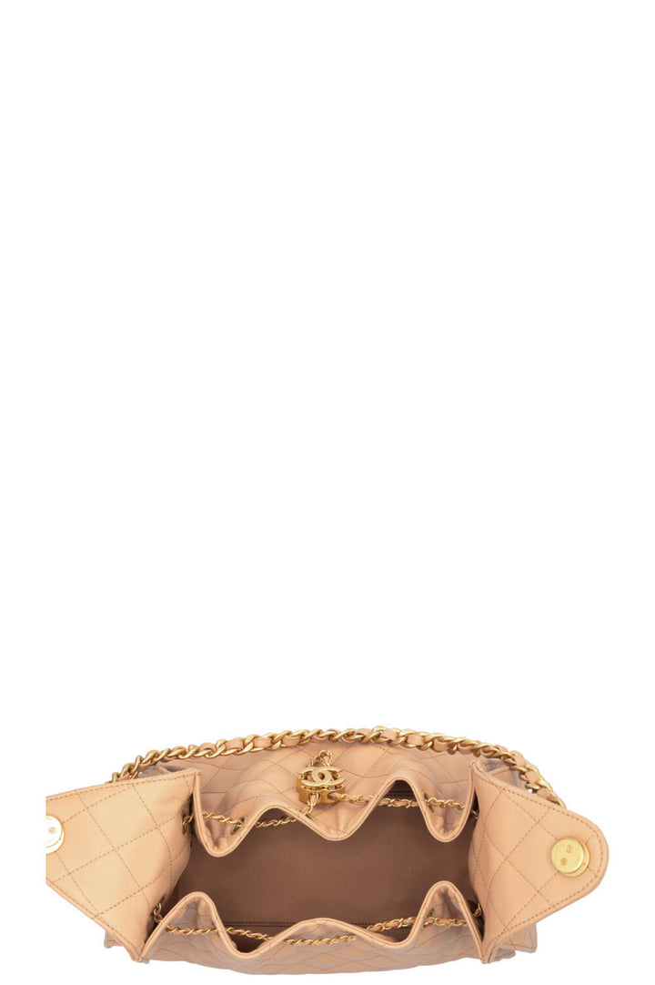 CHANEL 25 Small Caviar Beige