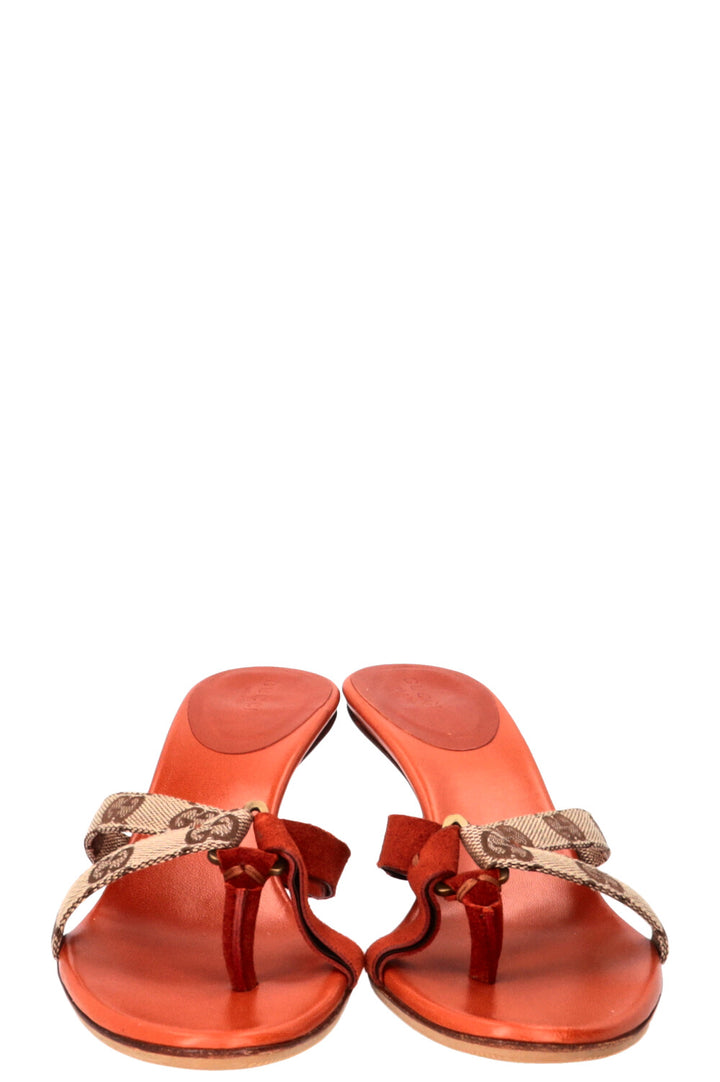 GUCCI GG Supreme Thong Sandals Rust