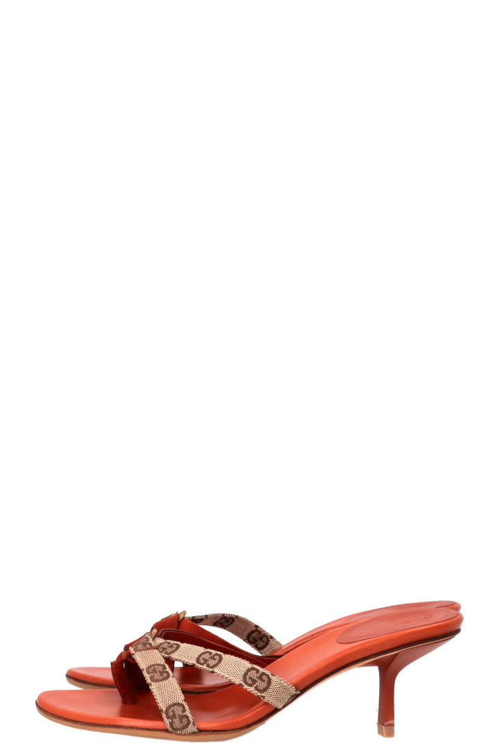 GUCCI GG Supreme Thong Sandals Rust
