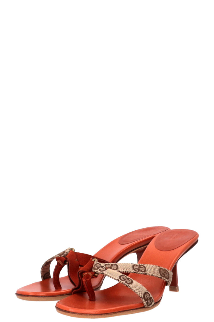 GUCCI GG Supreme Thong Sandals Rust