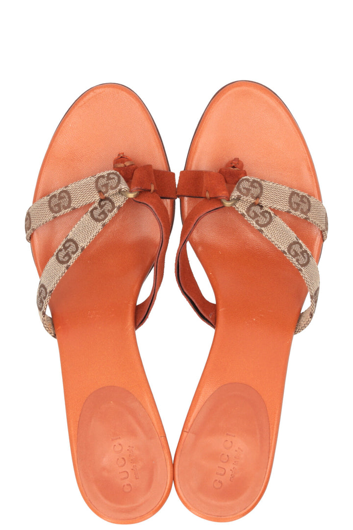 GUCCI GG Supreme Thong Sandals Rust