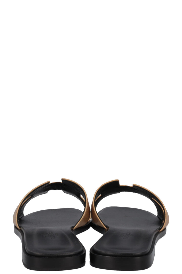 HERMÈS Oran Flats Leather Gold
