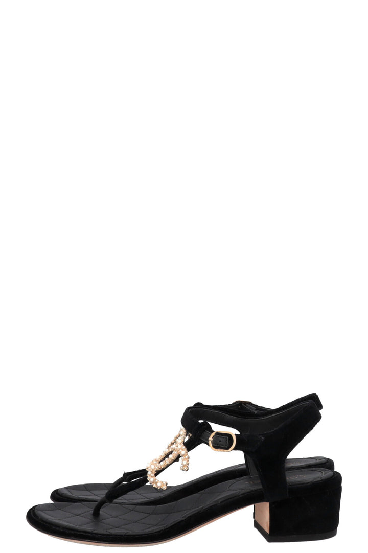 CHANEL CC Heels Velvet Black