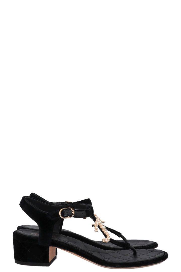 CHANEL CC Heels Velvet Black