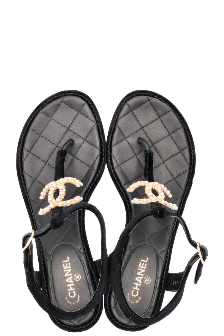 CHANEL CC Heels Velvet Black