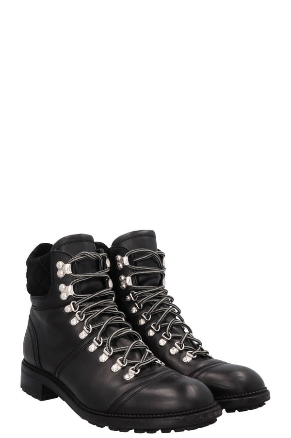 Bottes de randonnée CHANEL CC à lacets en cuir noir