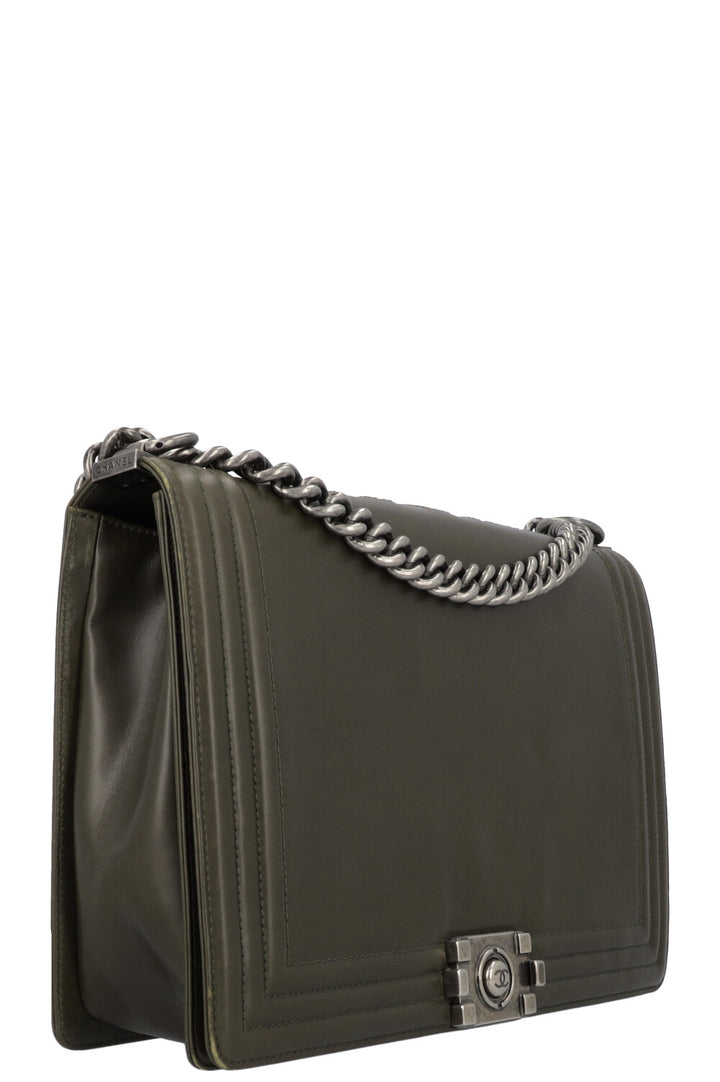 CHANEL 1st Edition Boy Bag Large Olivegreen