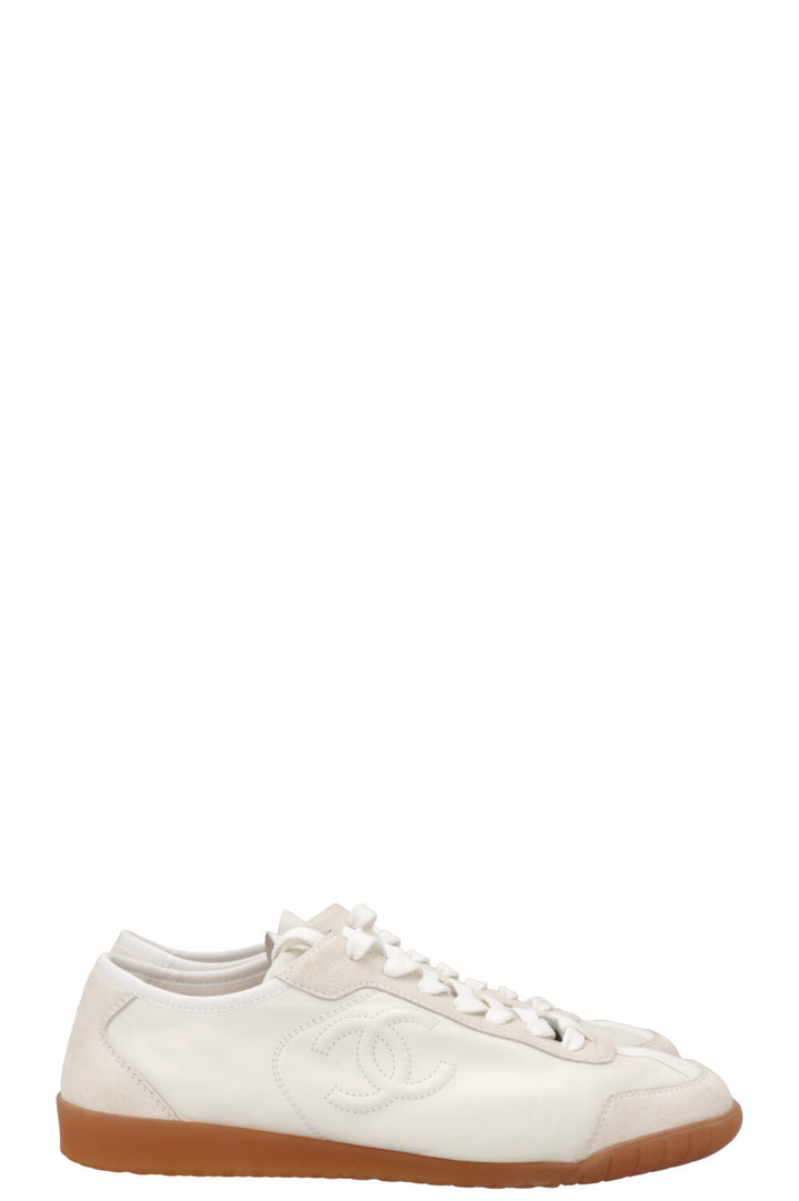 Baskets CHANEL CC Blanches