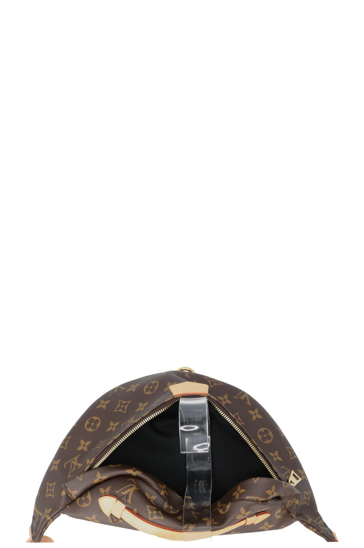 LOUIS VUITTON Bumbag MNG