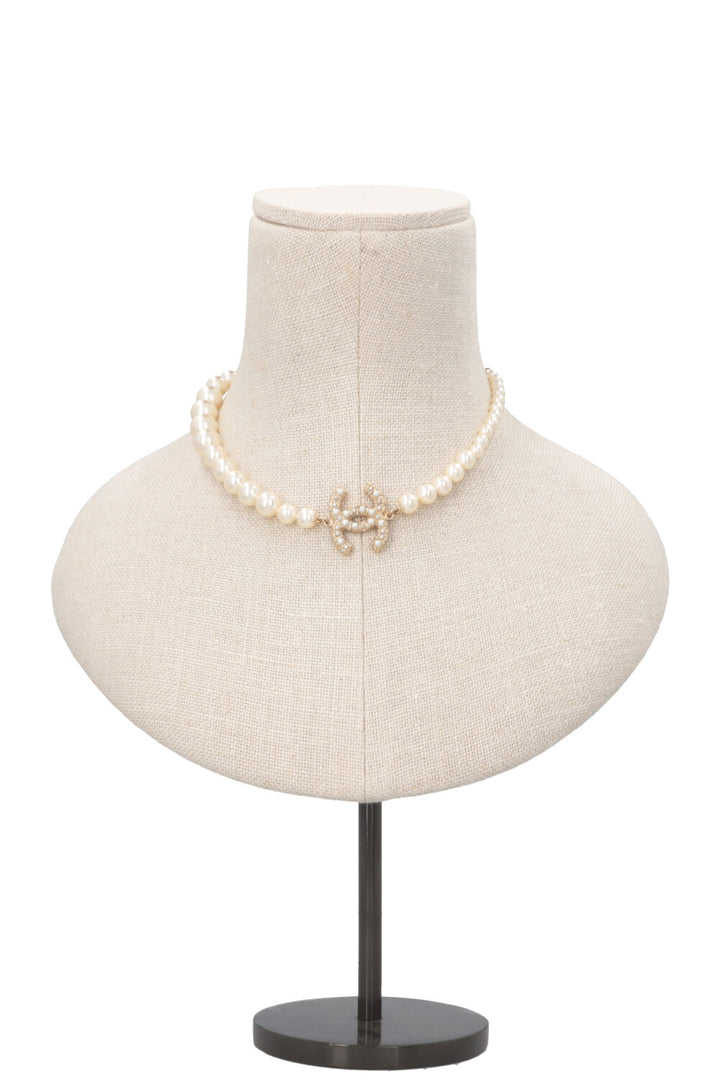 CHANEL 2025 CC Necklace Pearl White