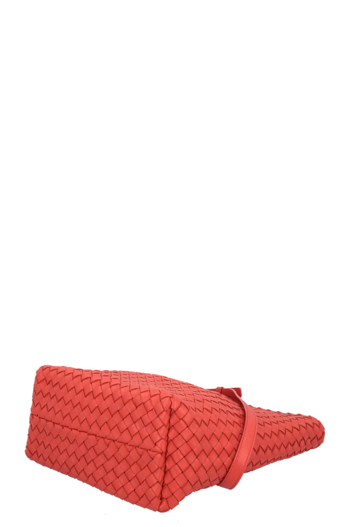 BOTTEGA VENETA Cabat Bucket Crossbody Bag
