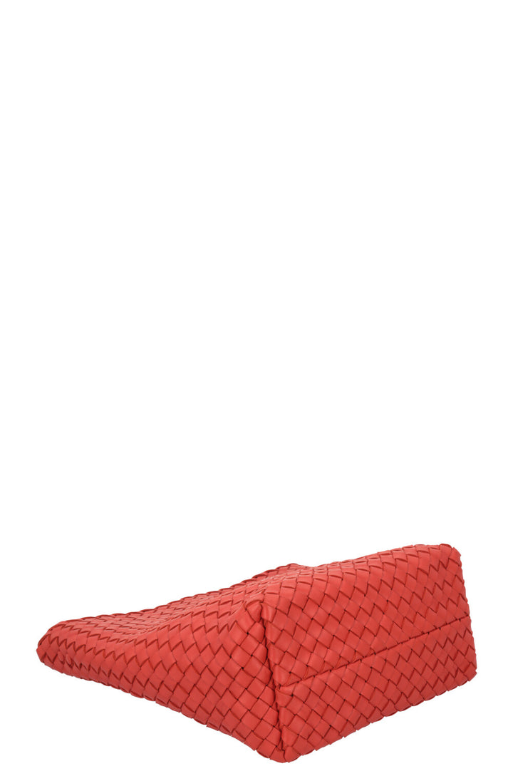 BOTTEGA VENETA Cabat Bucket Crossbody Bag
