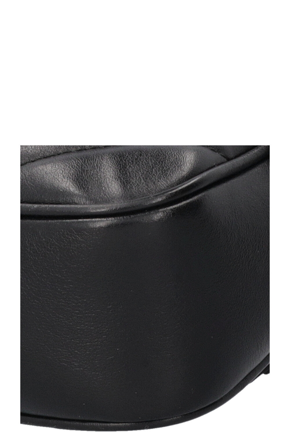 GUCCI Marmont Quilted Square Belt Bag Black