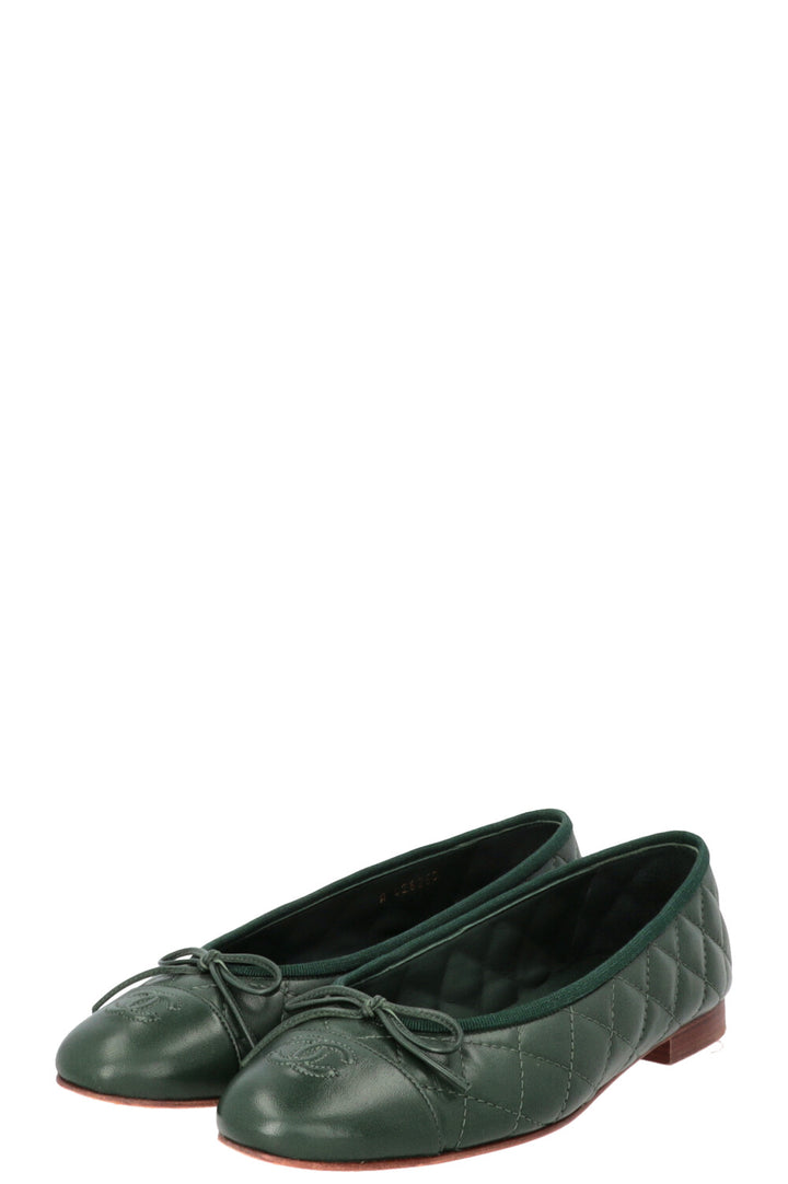 CHANEL CC Ballet Flats Green