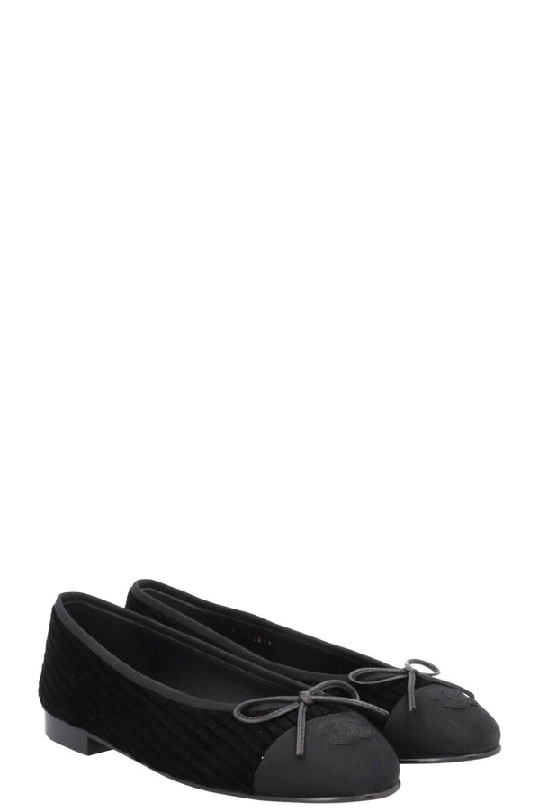 CHANEL Classic Flats Corduroy Black