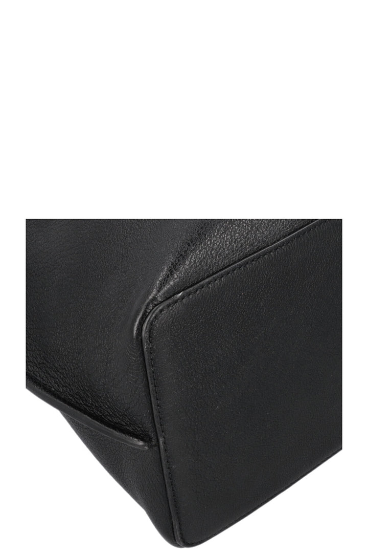 VALENTINO V logo Tote Bag Leather Black