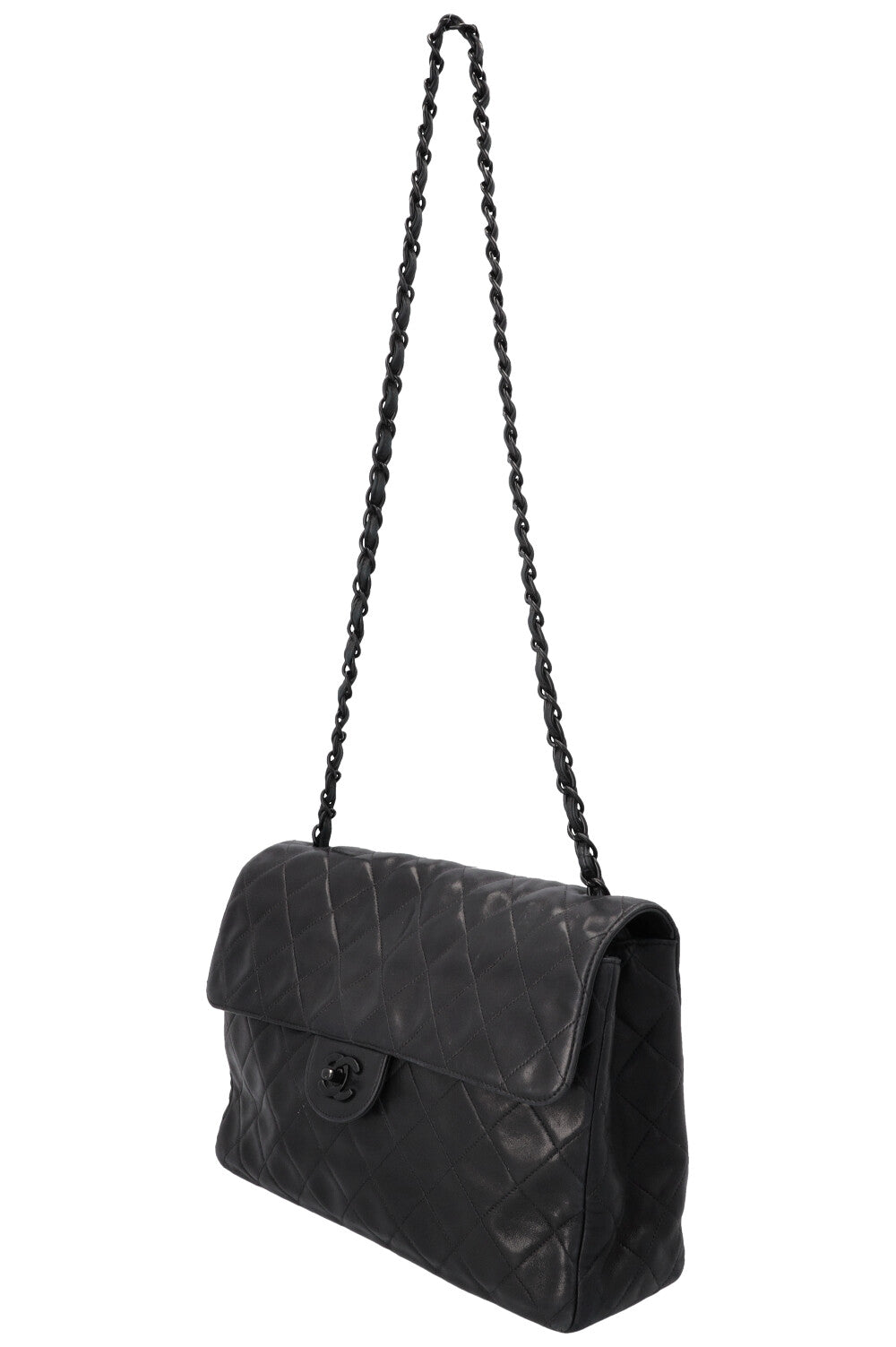 Sac à rabat classique simple et intemporel Jumbo de CHANEL, noir