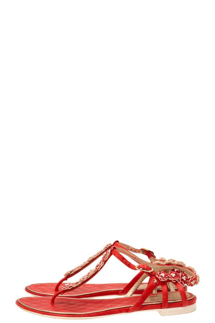 CHANEL Tongs Camélia Orange