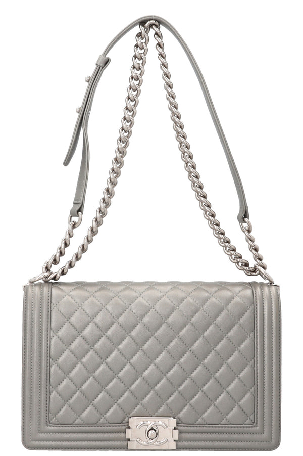 CHANEL New Medium Boy Bag Caviar Silver