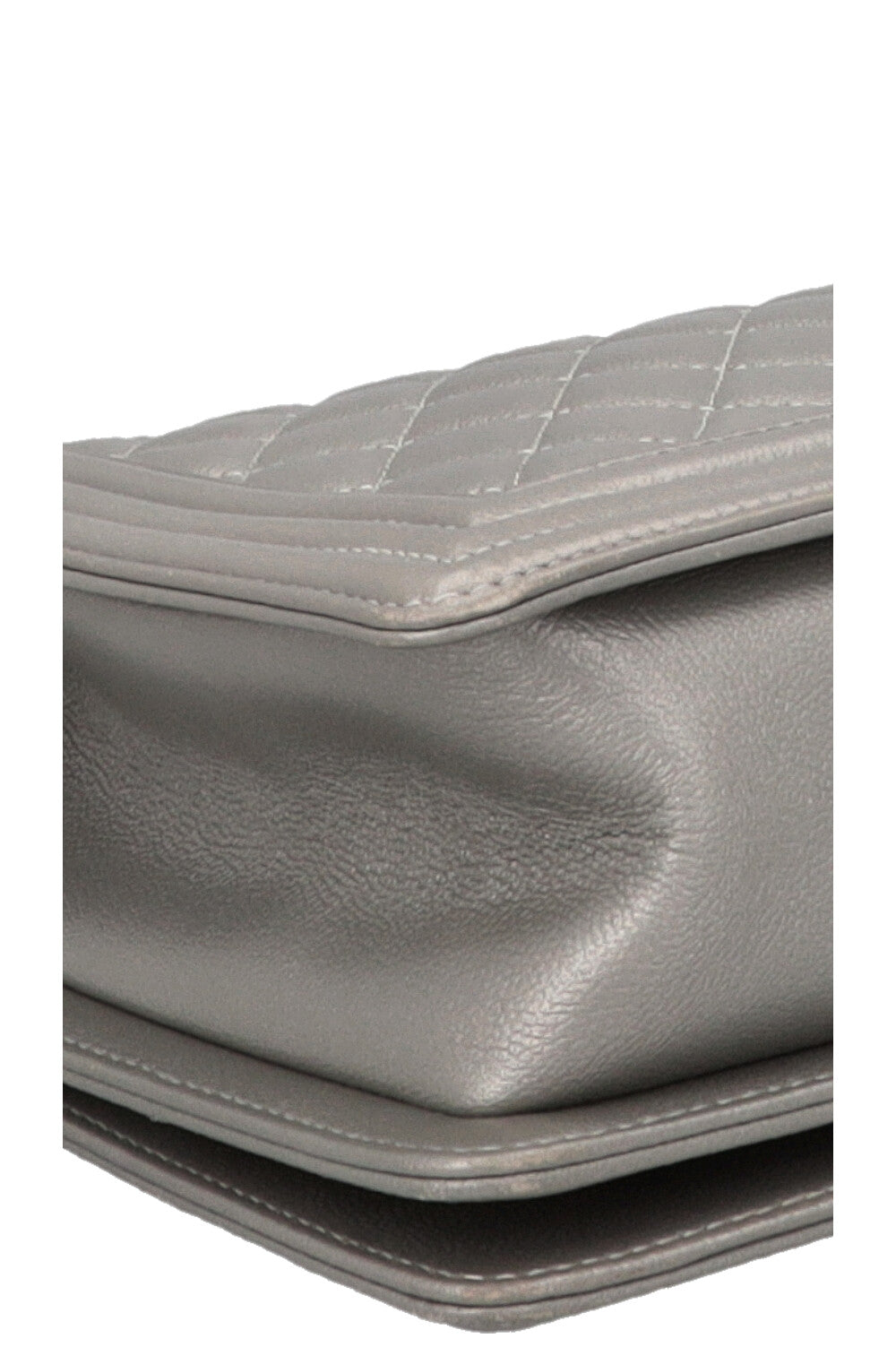 CHANEL New Medium Boy Bag Caviar Silver