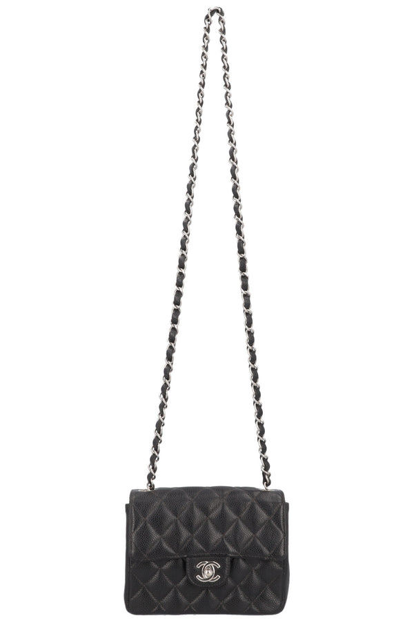 CHANEL Mini sac à rabat carré Caviar Noir
