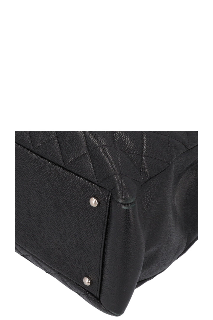 CHANEL GST XL Tote Bag Caviar Black