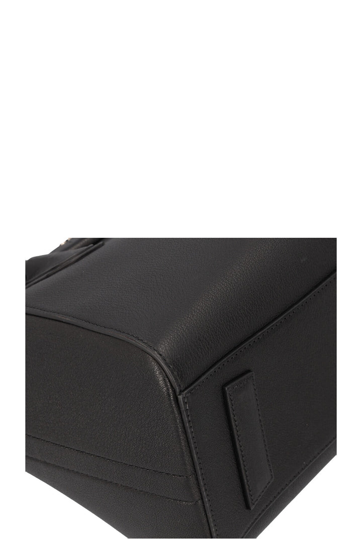 GIVENCHY Antigona Bag Medium Leather Black