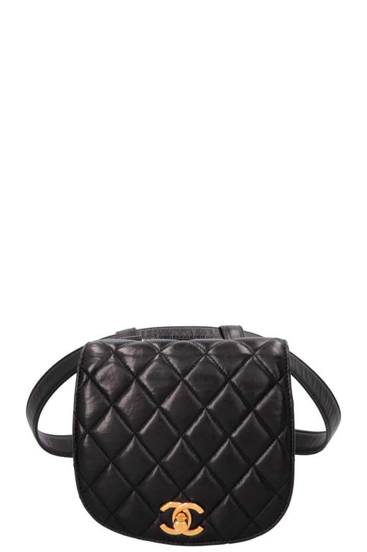 CHANEL Vintage CC Beltbag Black