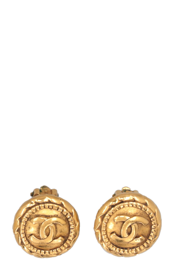 Boucles d'oreilles clips CHANEL CC dorées