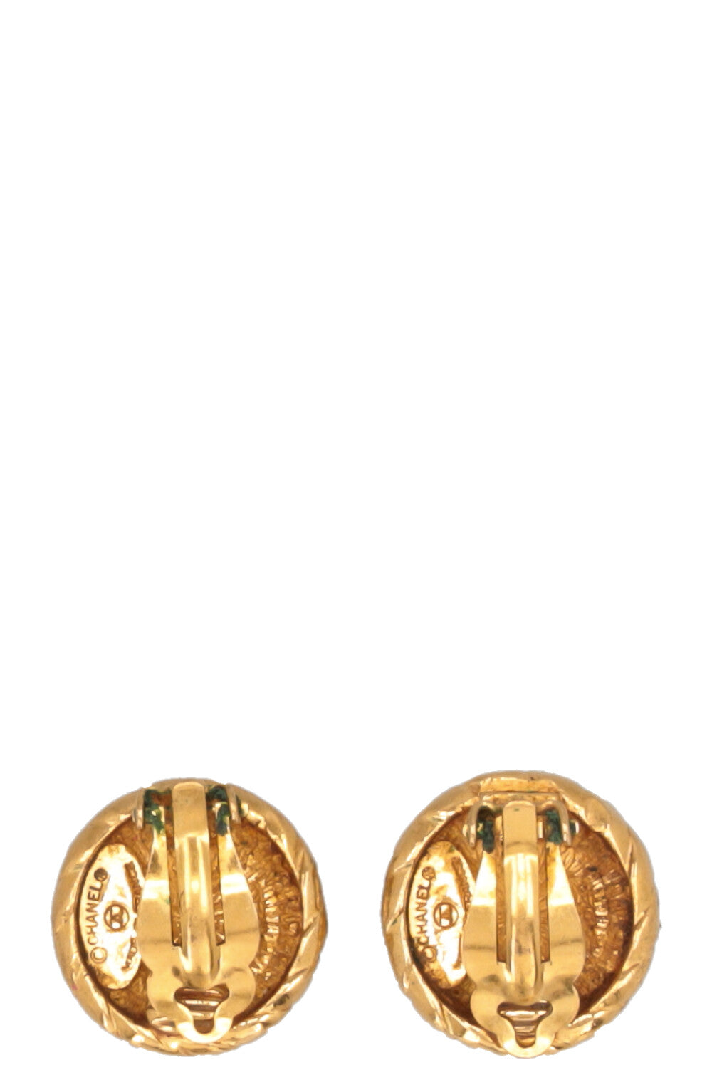 Boucles d'oreilles clips CHANEL CC dorées