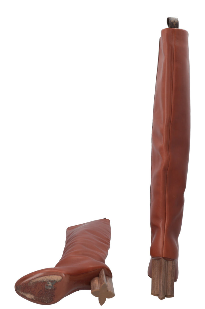 LOUIS VUITTON Overknee Boots Brown