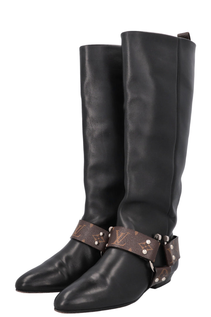 LOUIS VUITTON Boots Black