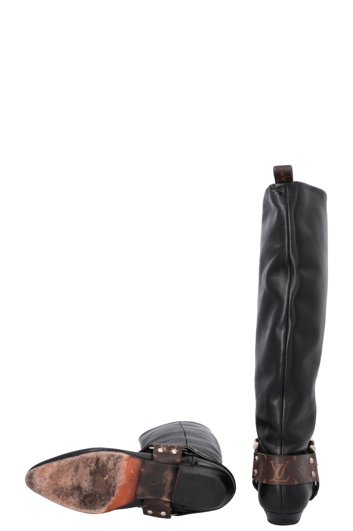 LOUIS VUITTON Boots Black