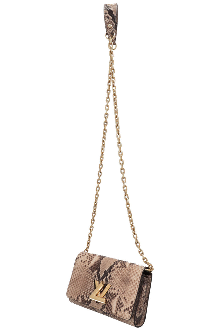 LOUIS VUITTON Twist Wallet On Chain