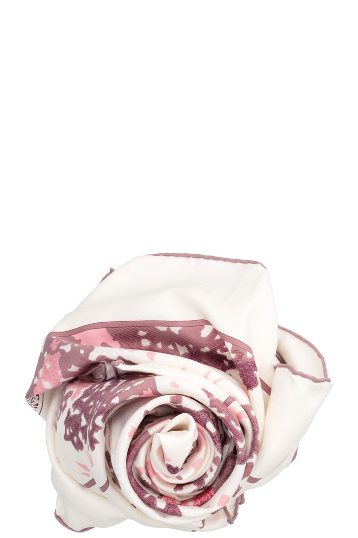 HERMÈS Trois Feuilles Carré Silk White