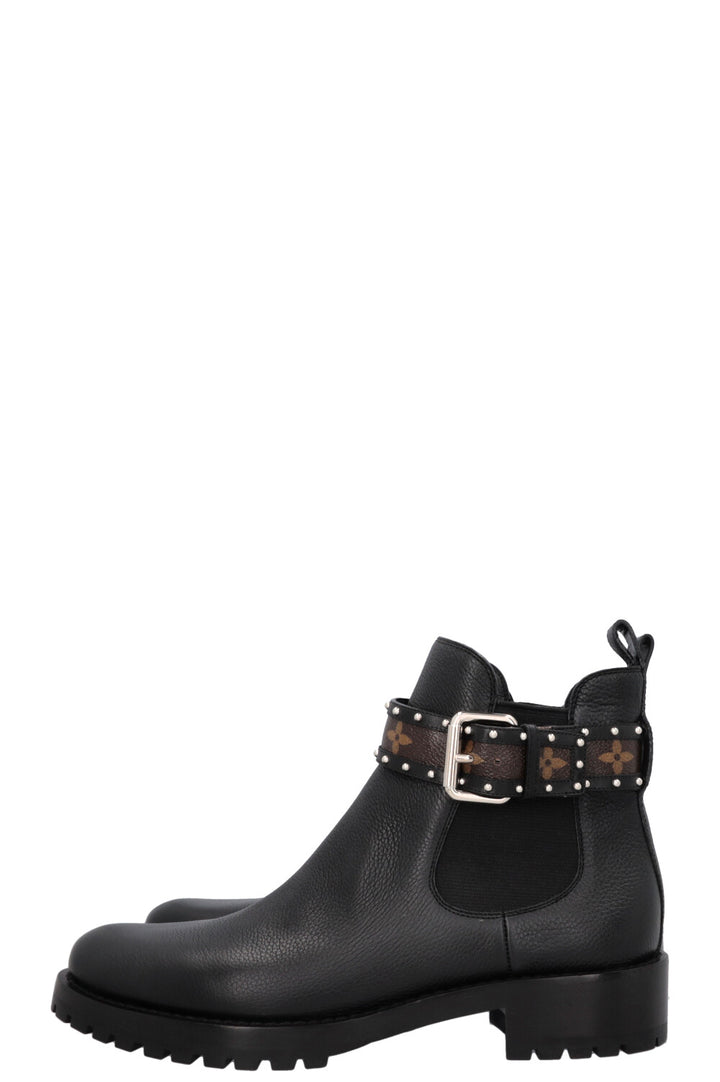LOUIS VUITTON MNG Buckled Ankle Boots Black