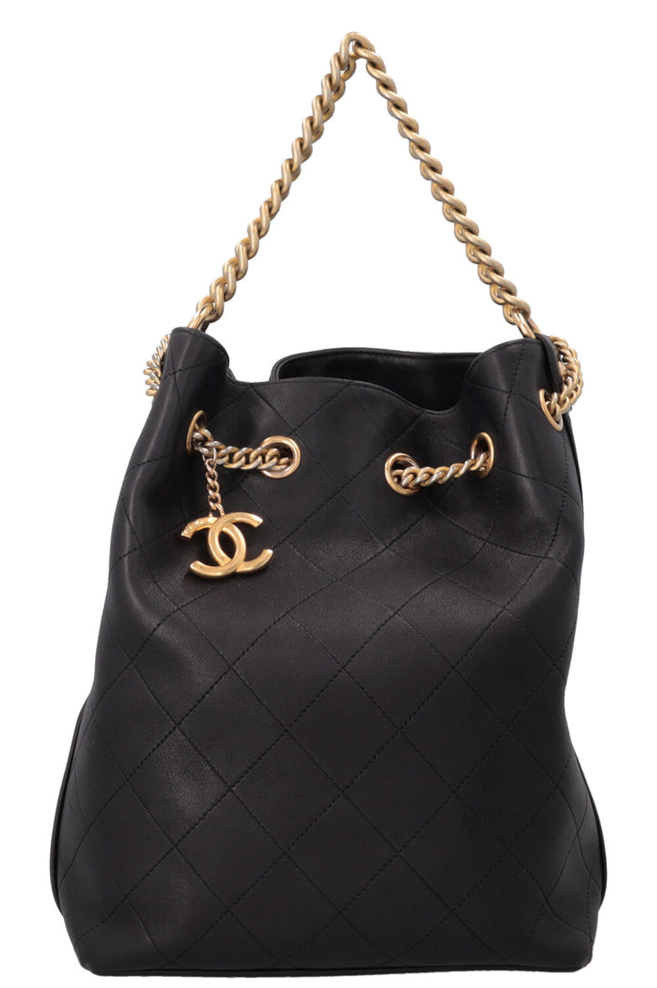 Sac hobo porté épaule CHANEL Paris-Rome en cuir noir
