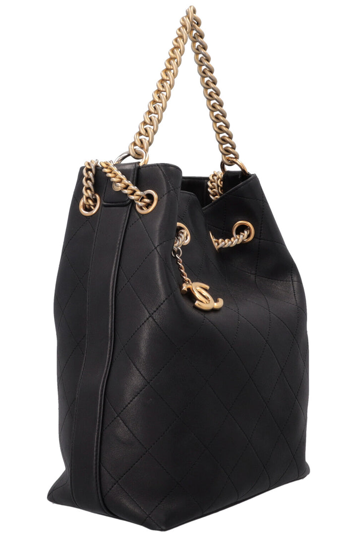 Sac hobo porté épaule CHANEL Paris-Rome en cuir noir