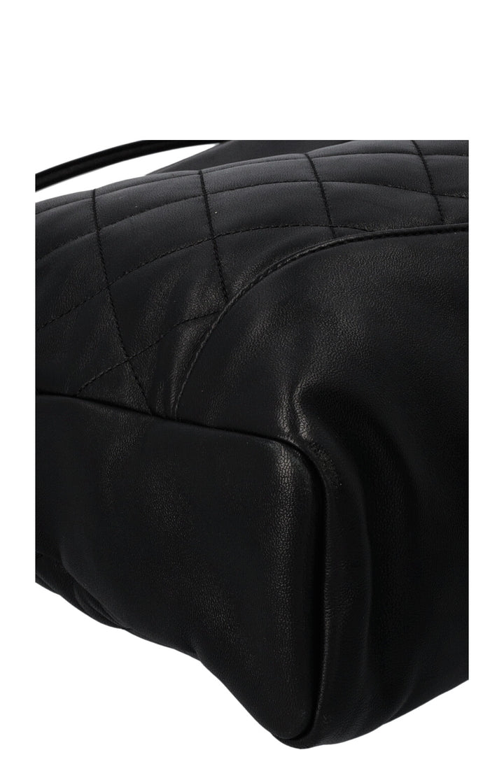 CHANEL 31 Bag Medium Black