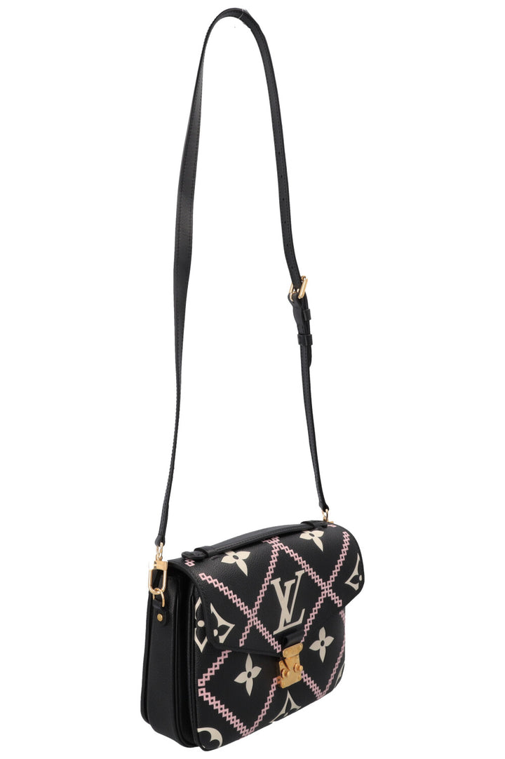 LOUIS VUITTON Pochette Metis Giant Broderies Empreinte Black