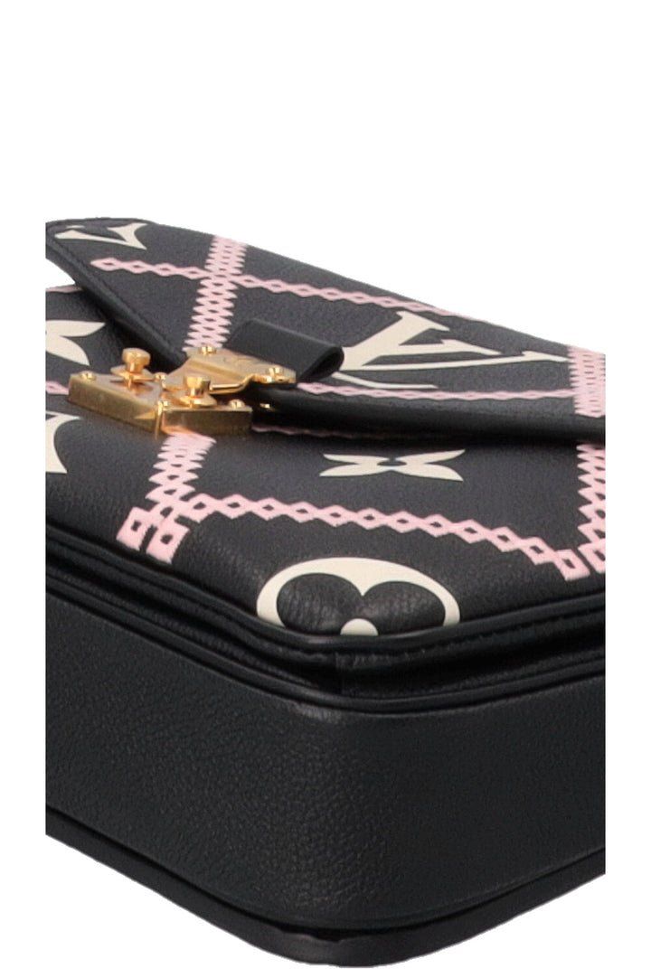 LOUIS VUITTON Pochette Metis Giant Broderies Empreinte Black