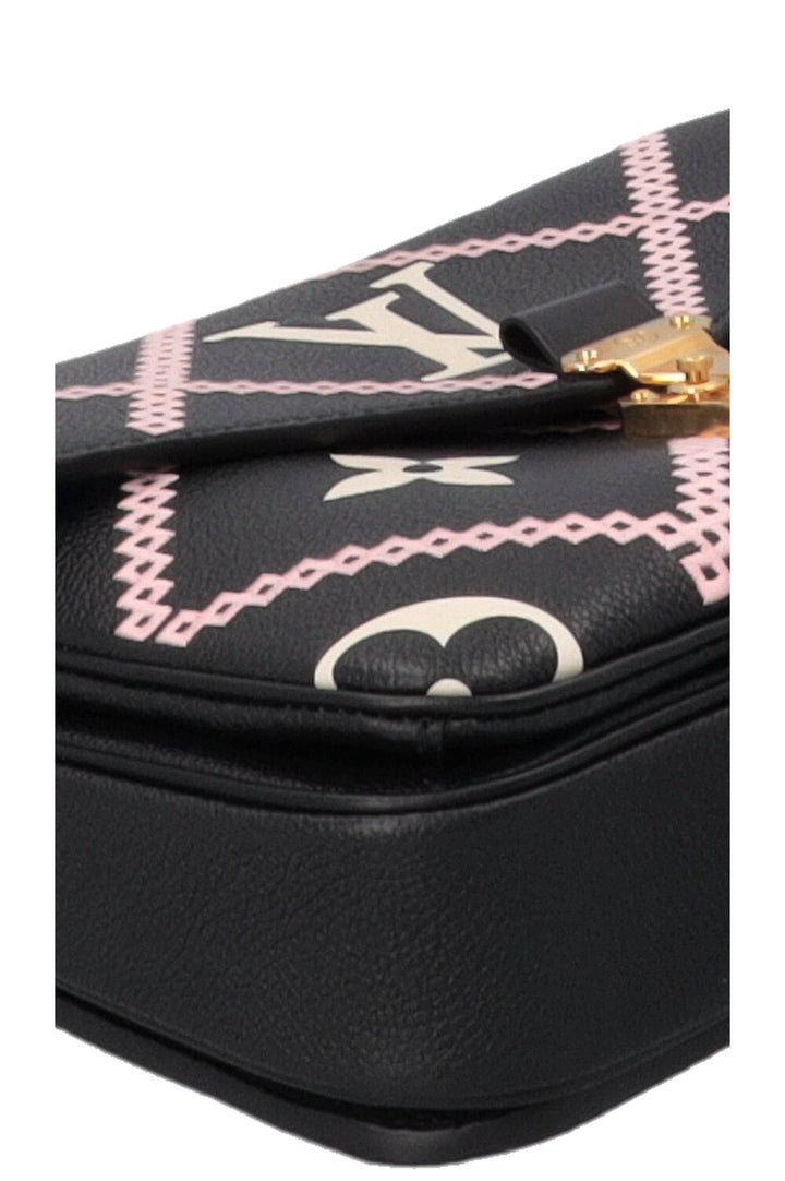 LOUIS VUITTON Pochette Metis Giant Broderies Empreinte Black