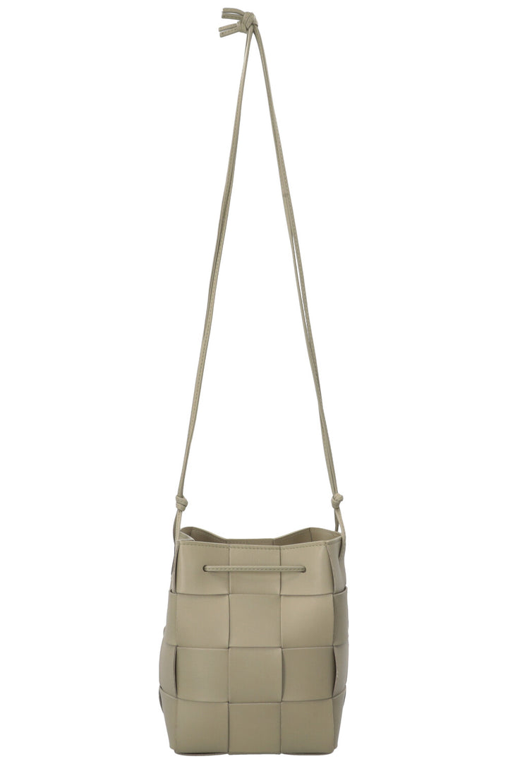 BOTTEGA VENETA Sac seau Cassette petit Intrecciato Sauge