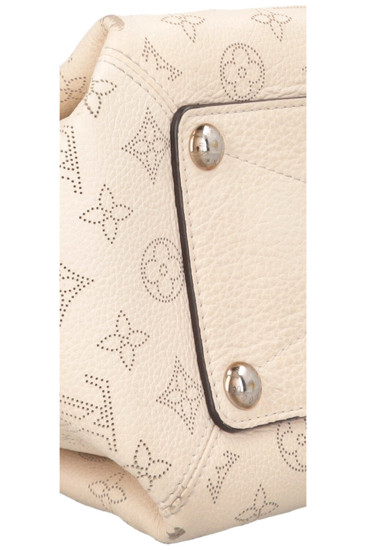 LOUIS VUITTON Sac hobo Babylone PM en cuir Mahina crème