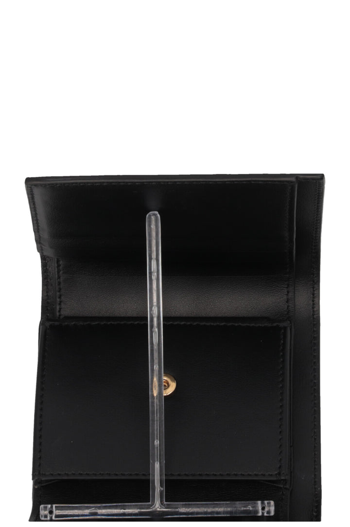CELINE Portefeuille compact Triomphe en cuir noir