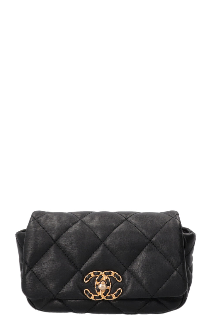 CHANEL 19 Belt Bag Leather Black